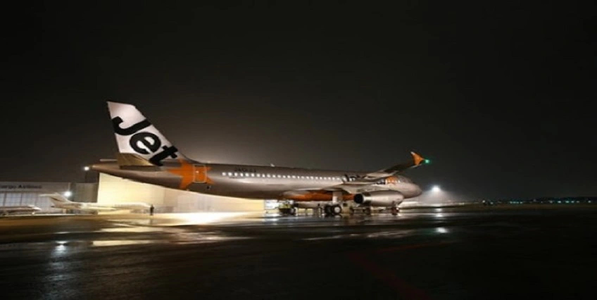 Red Jetstar How to Book a Red-Eye Flight with Jetstar?